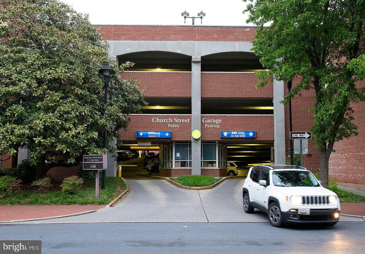 200 E Church Street photo 3