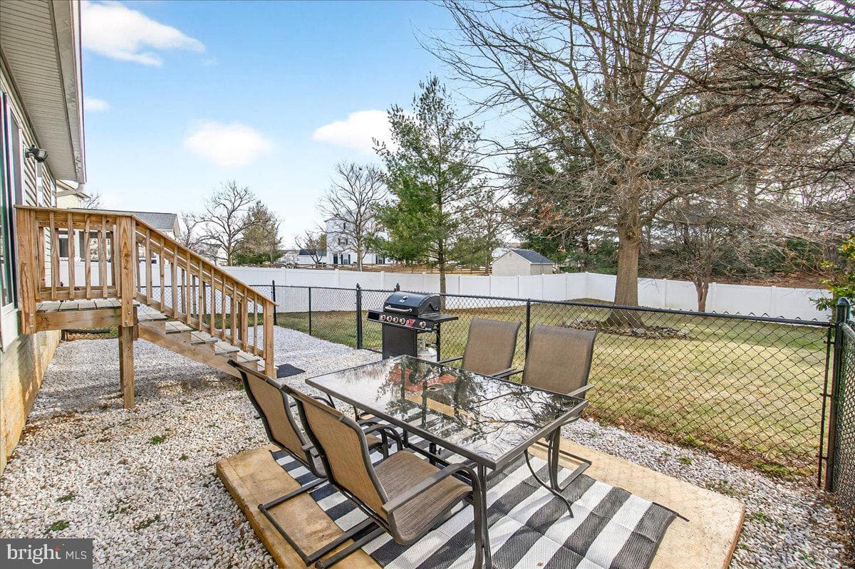 6303 Edgeware Court photo 48
