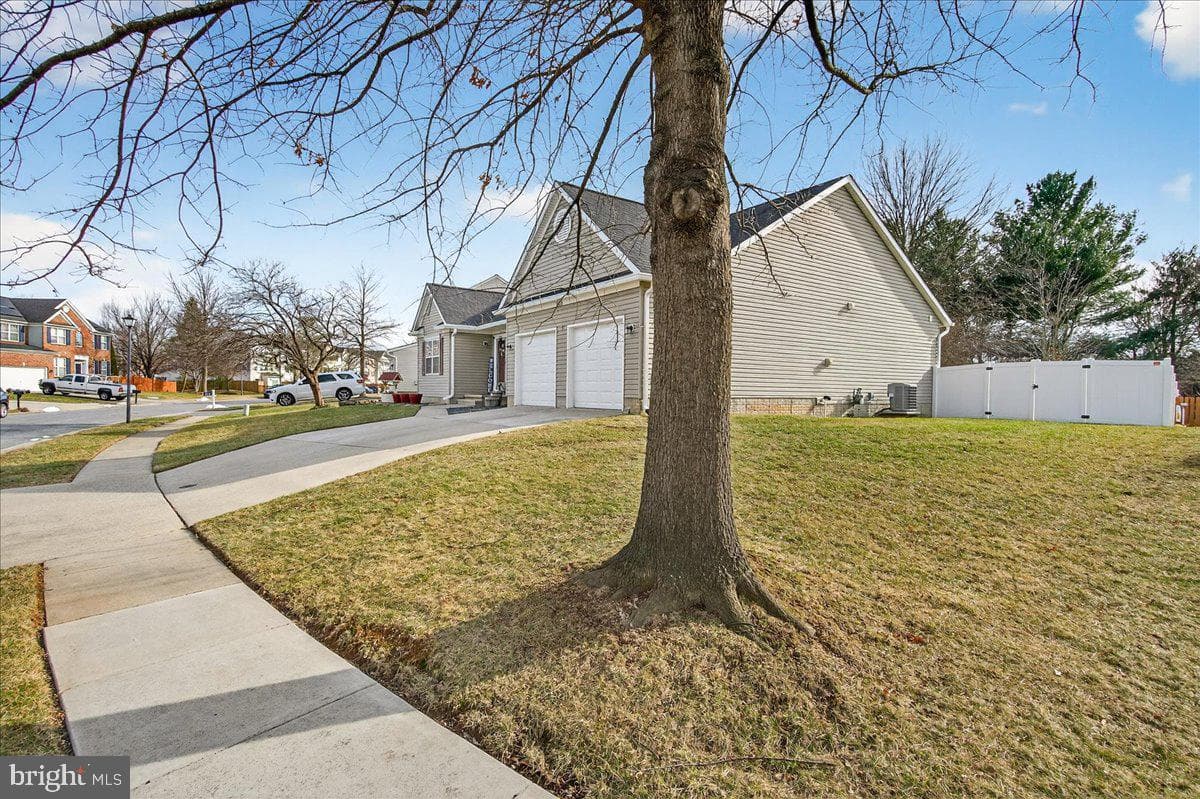6303 Edgeware Court photo 51