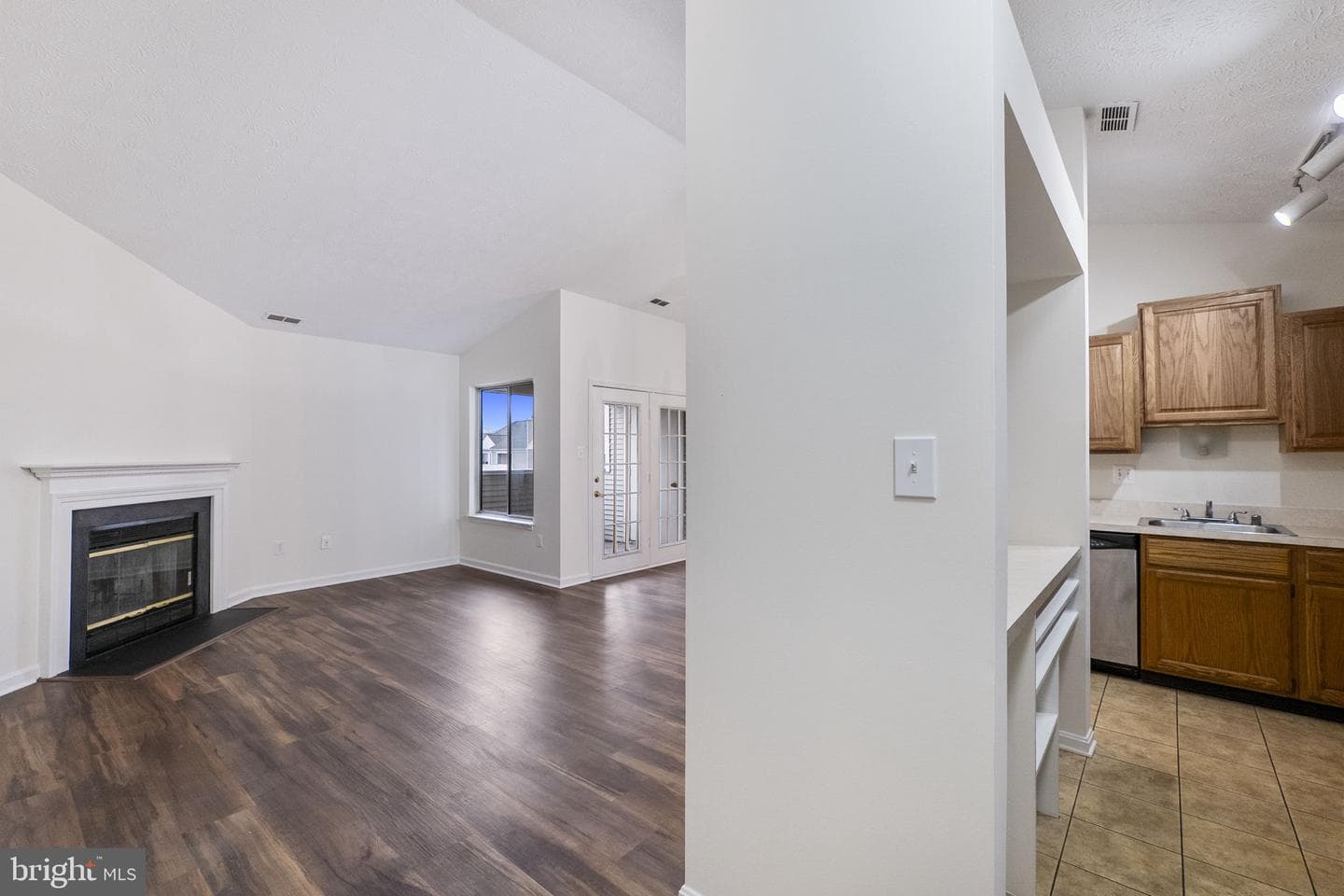 2141 Wainwright Court #2a photo 5