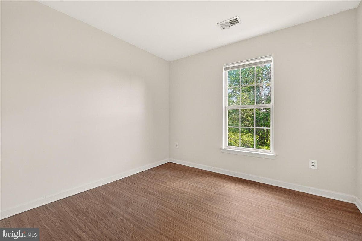126 Fiona Way photo 24