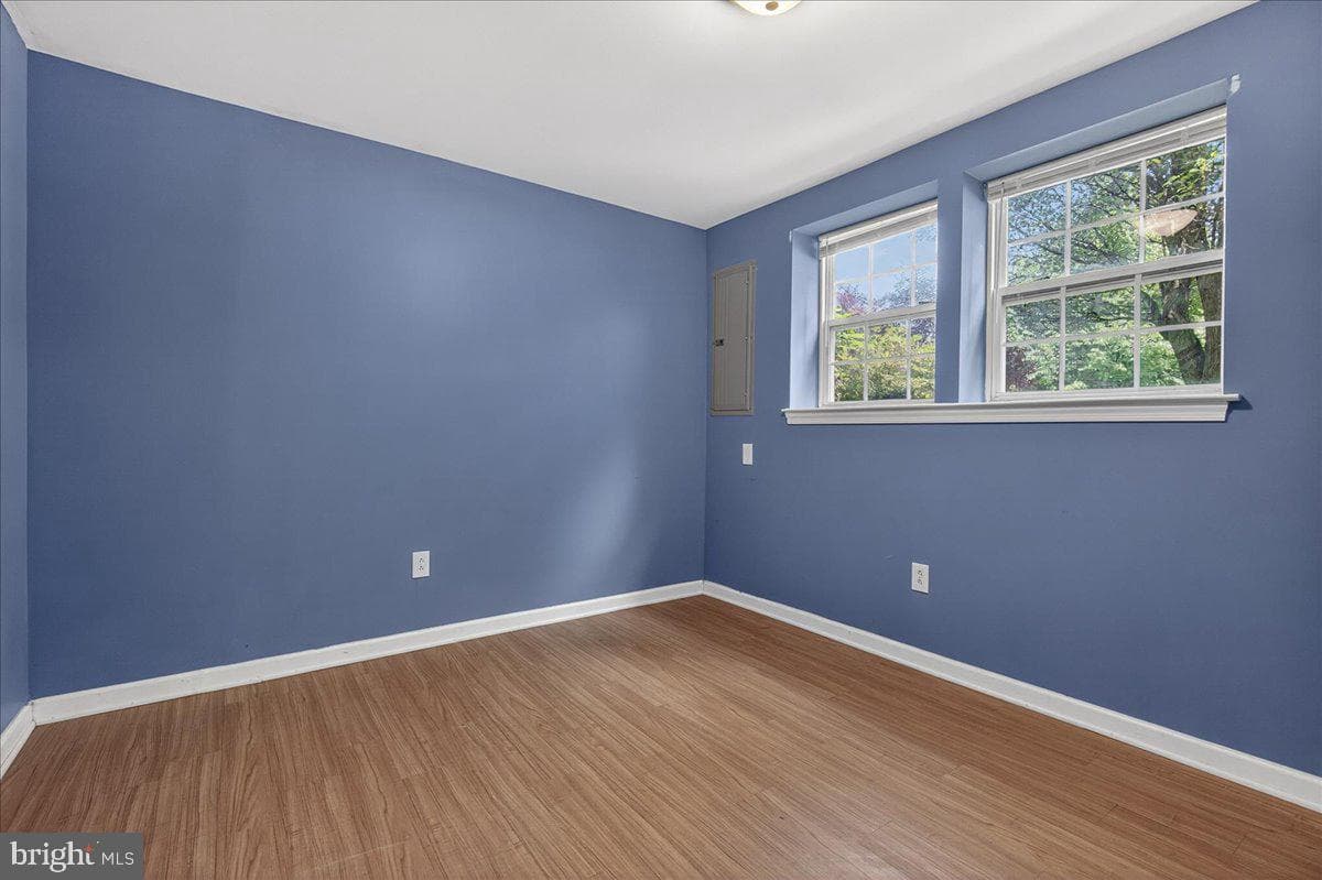 126 Fiona Way photo 29
