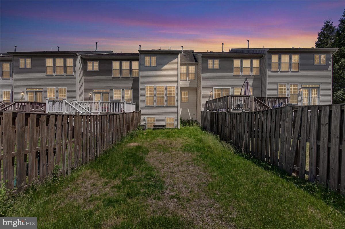 126 Fiona Way photo 36
