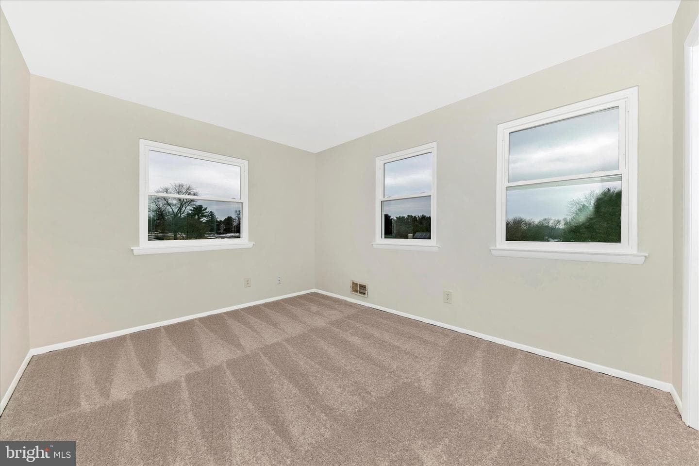 2765 Loch Haven Drive photo 32