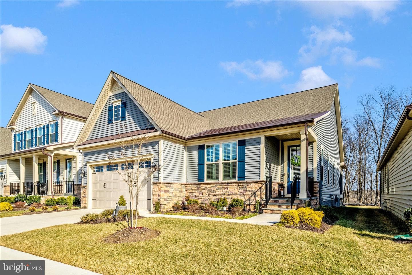 2821 Camomile Dr E photo 3