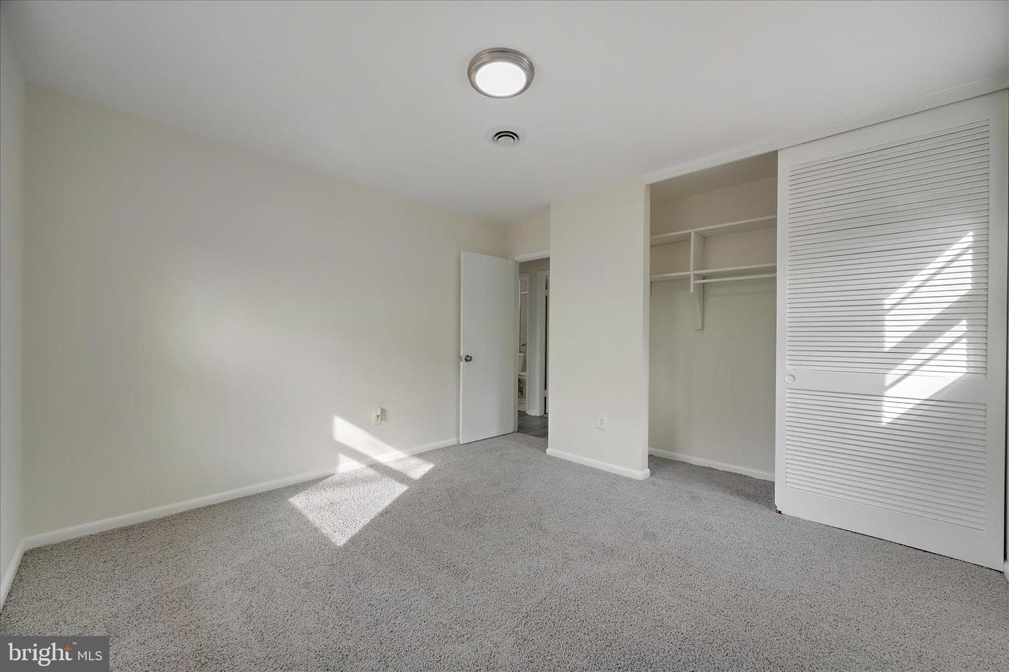 8777 Hickory Hill photo 17