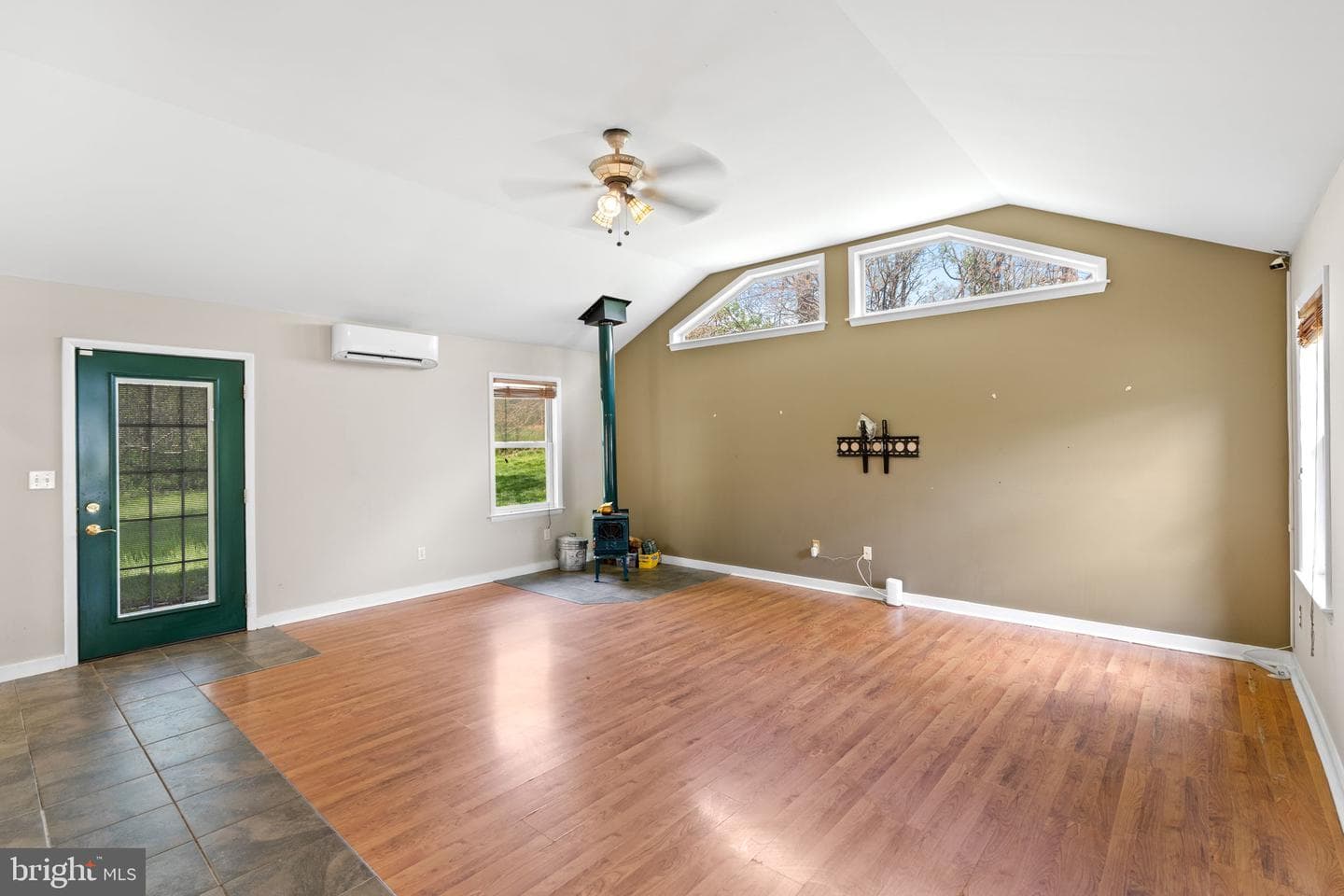 5002 Burkittsville Road photo 10