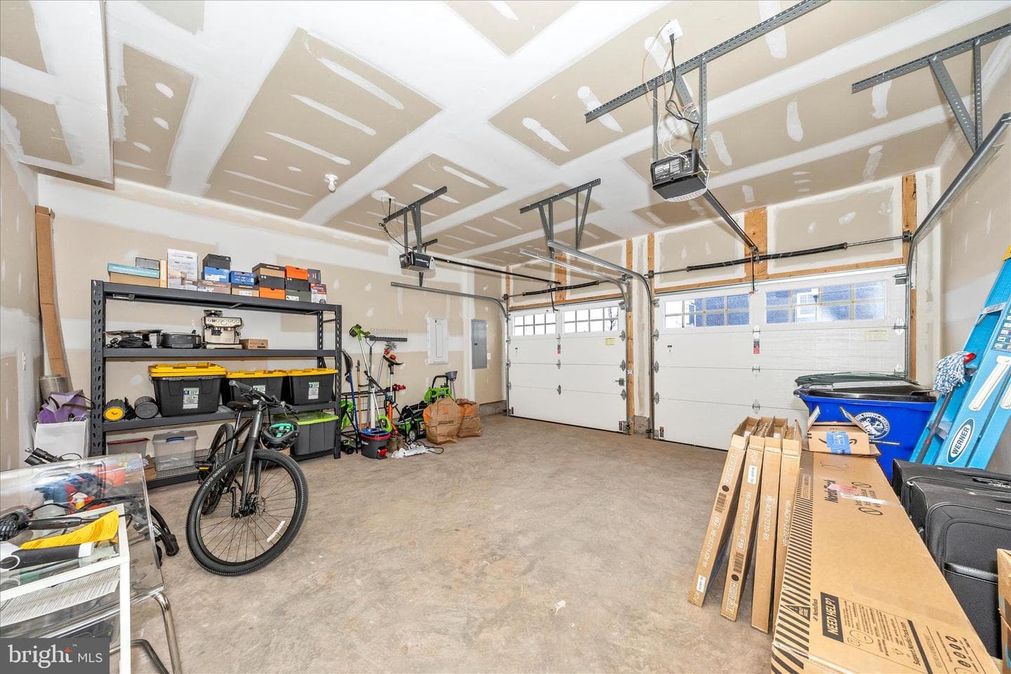 2805 Hillfield Drive photo 32