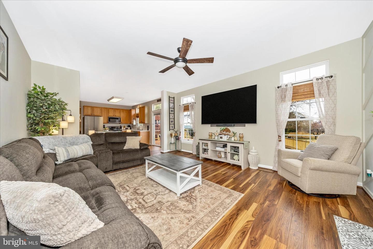 2033 Burnside Drive photo 16
