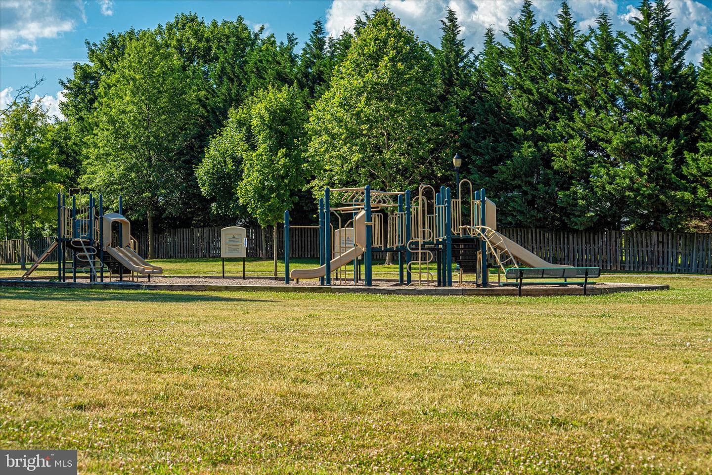 2033 Burnside Drive photo 62