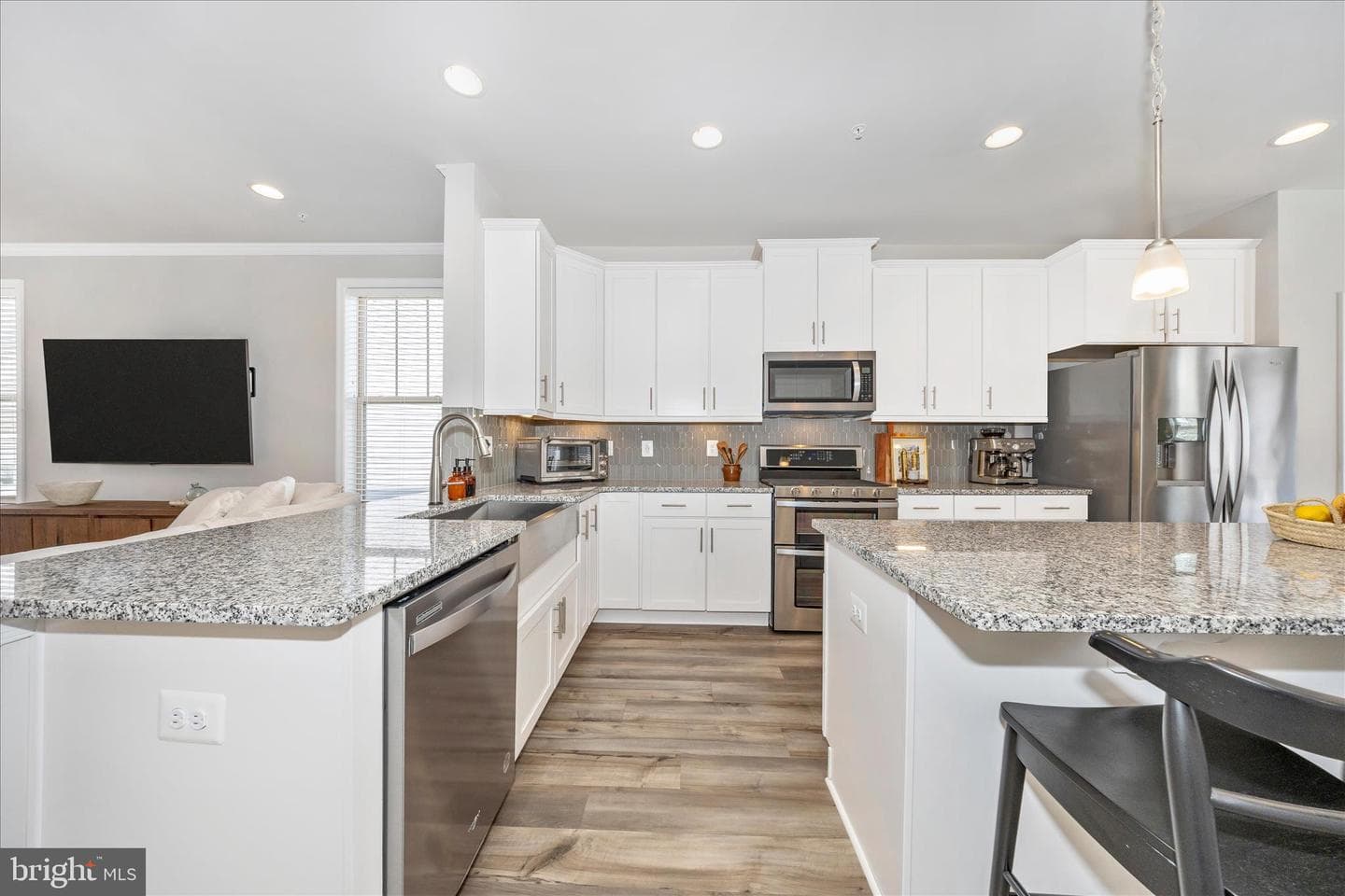 1807 Evans Road photo 9