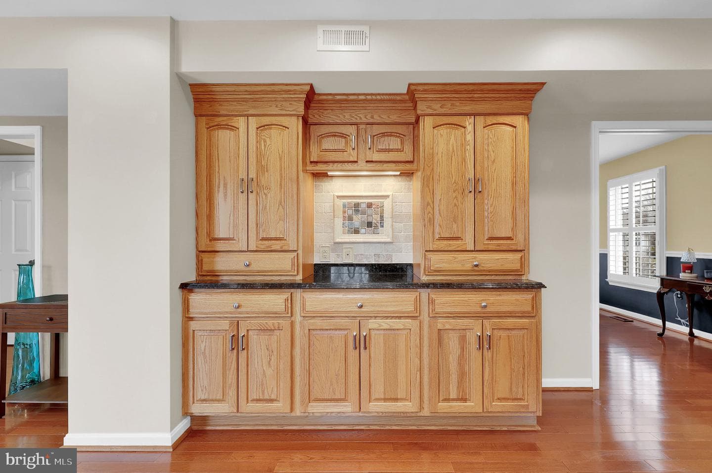 204 Oakmanor Way photo 7
