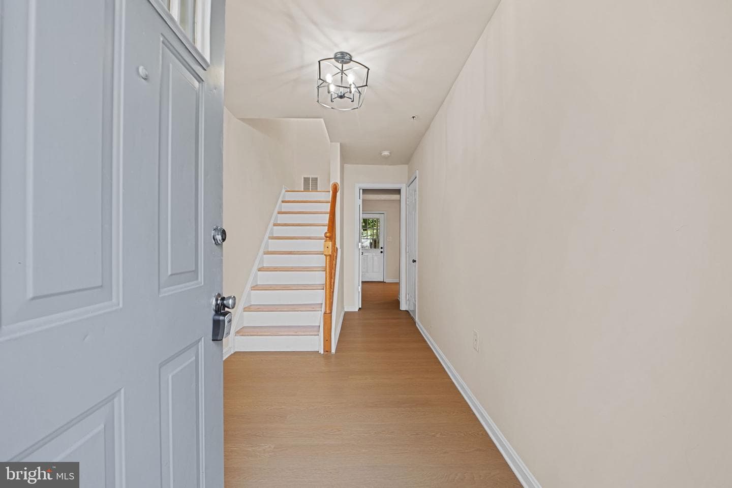 1330 Hampshire Drive #7e photo 3