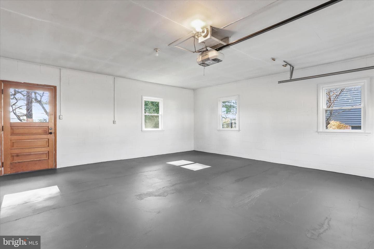 10 Linden Boulevard photo 24