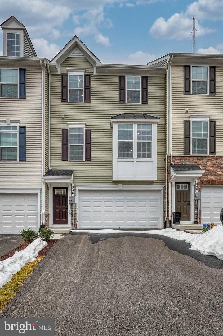 336 Paca Gardens Ln photo 3