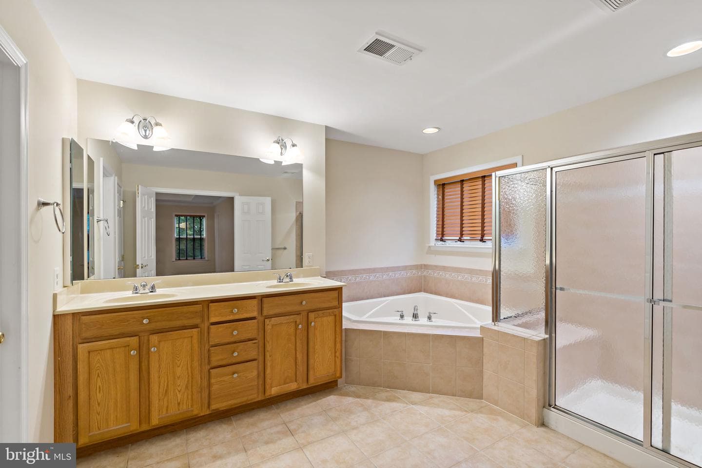 1501 Mohican Court photo 72
