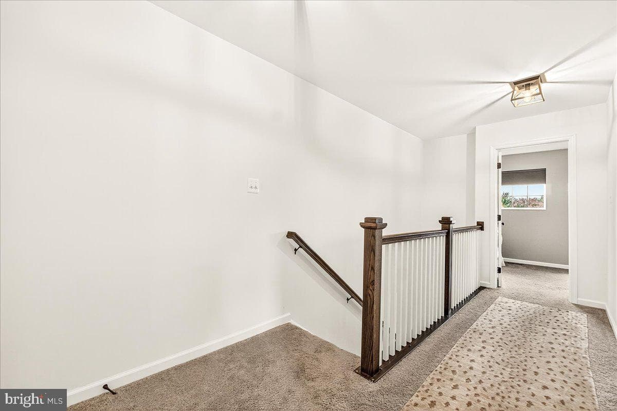 1662 Yankeeland Avenue photo 34