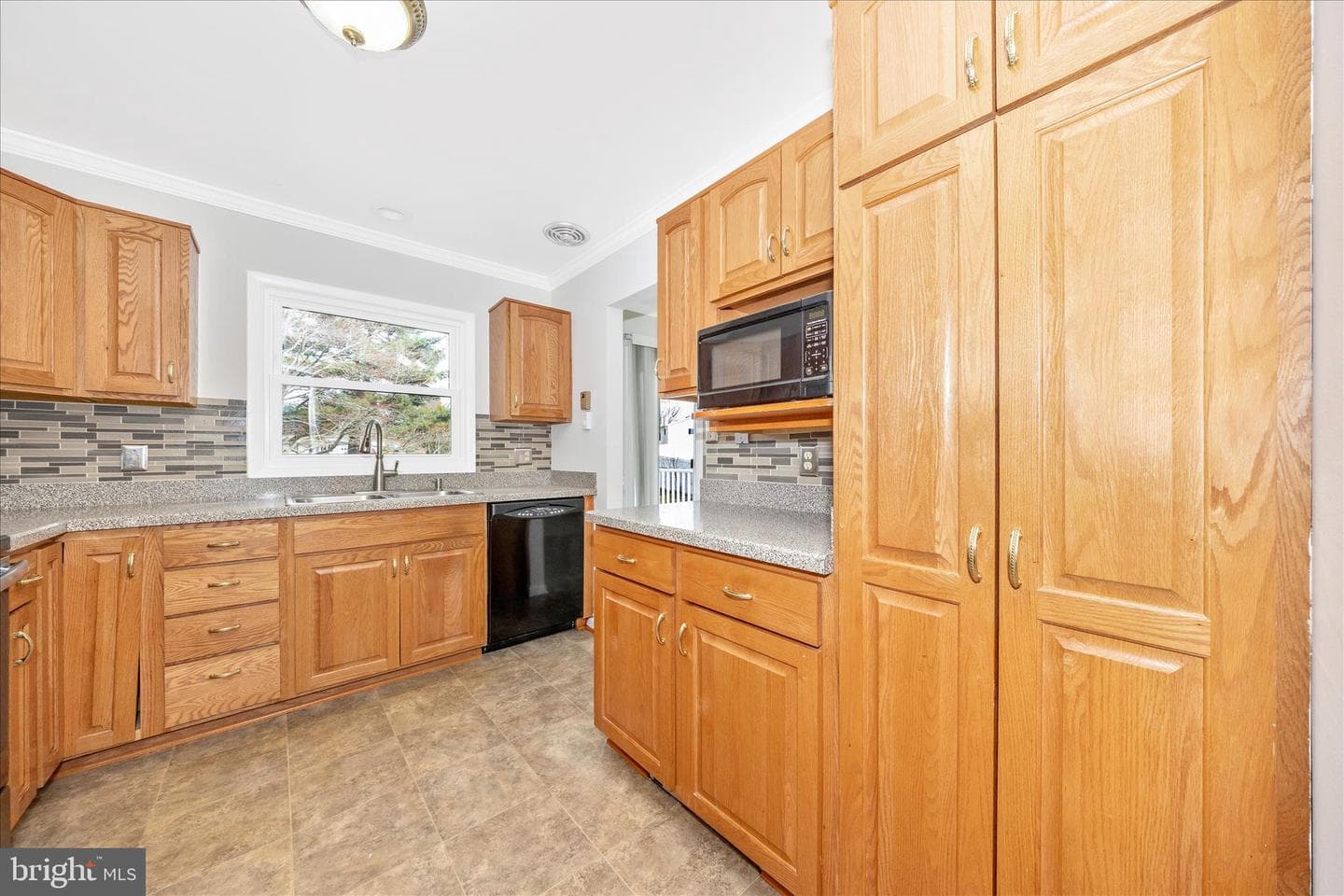 6802 Ruhland Drive photo 14