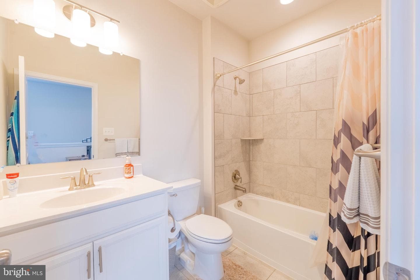 7070 Executive Way photo 29
