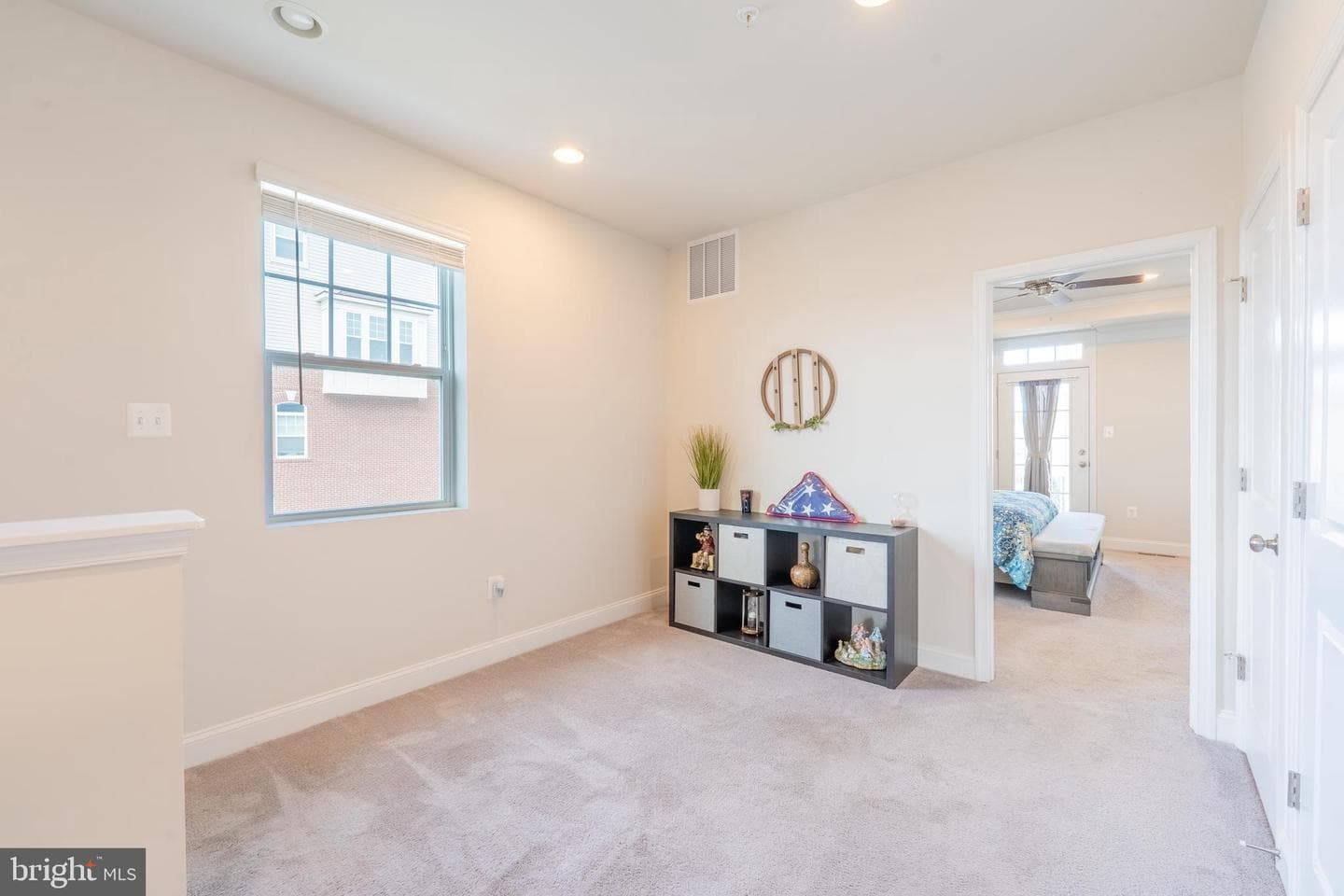 7070 Executive Way photo 33