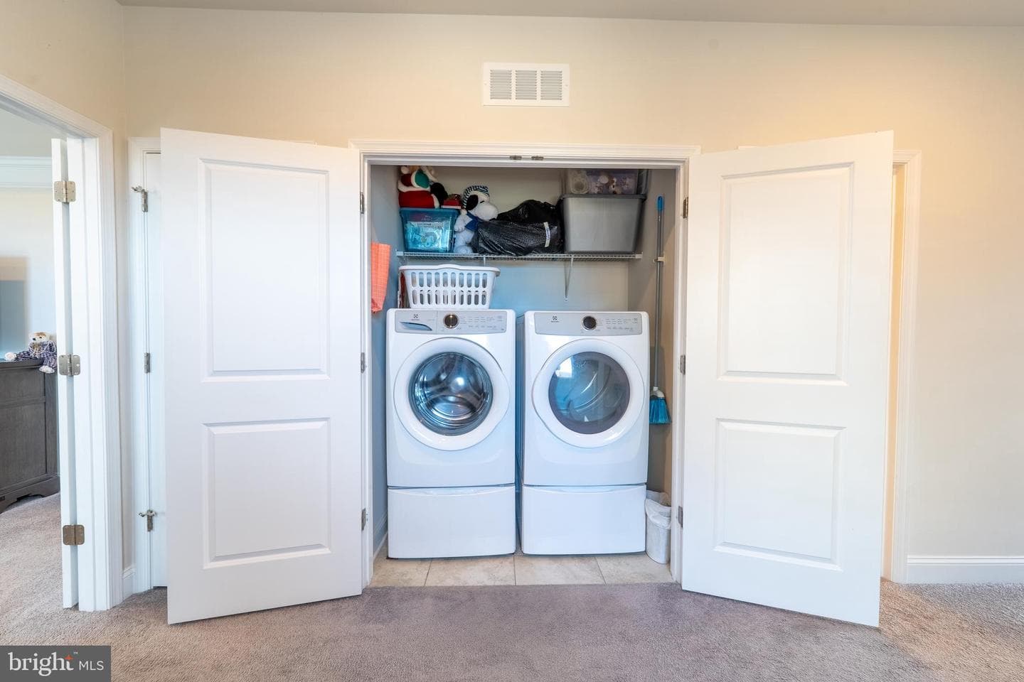 7070 Executive Way photo 34
