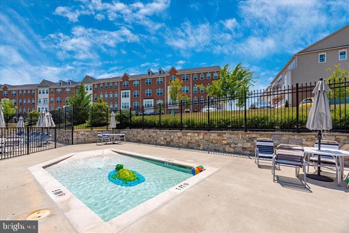 7070 Executive Way photo 43
