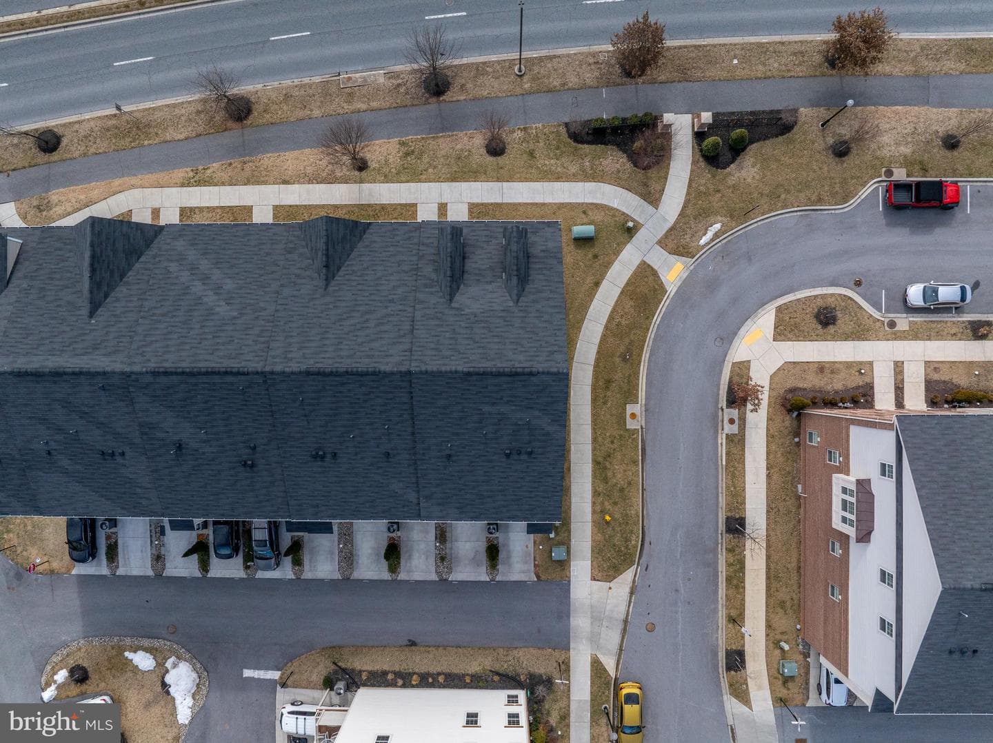 7070 Executive Way photo 58
