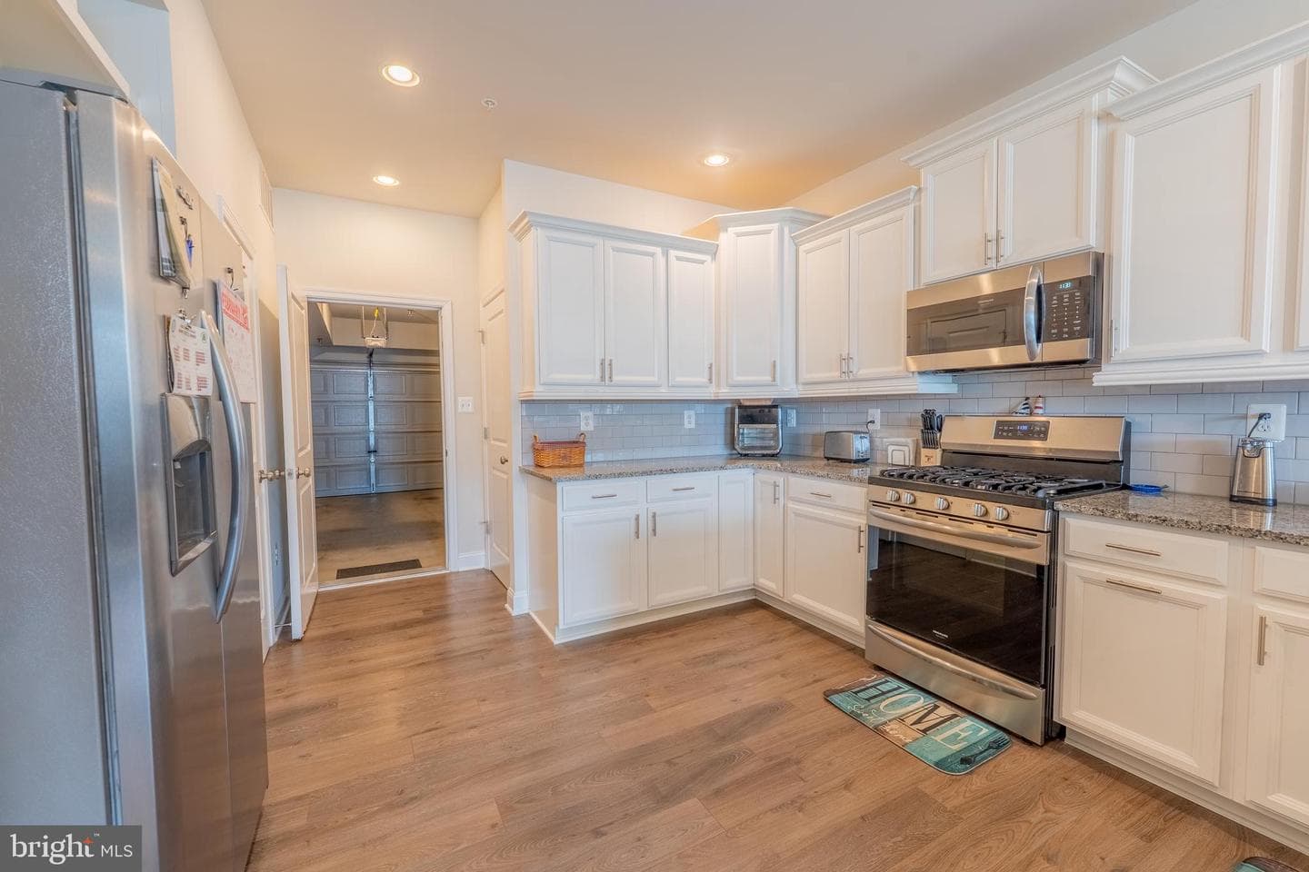 7070 Executive Way photo 8