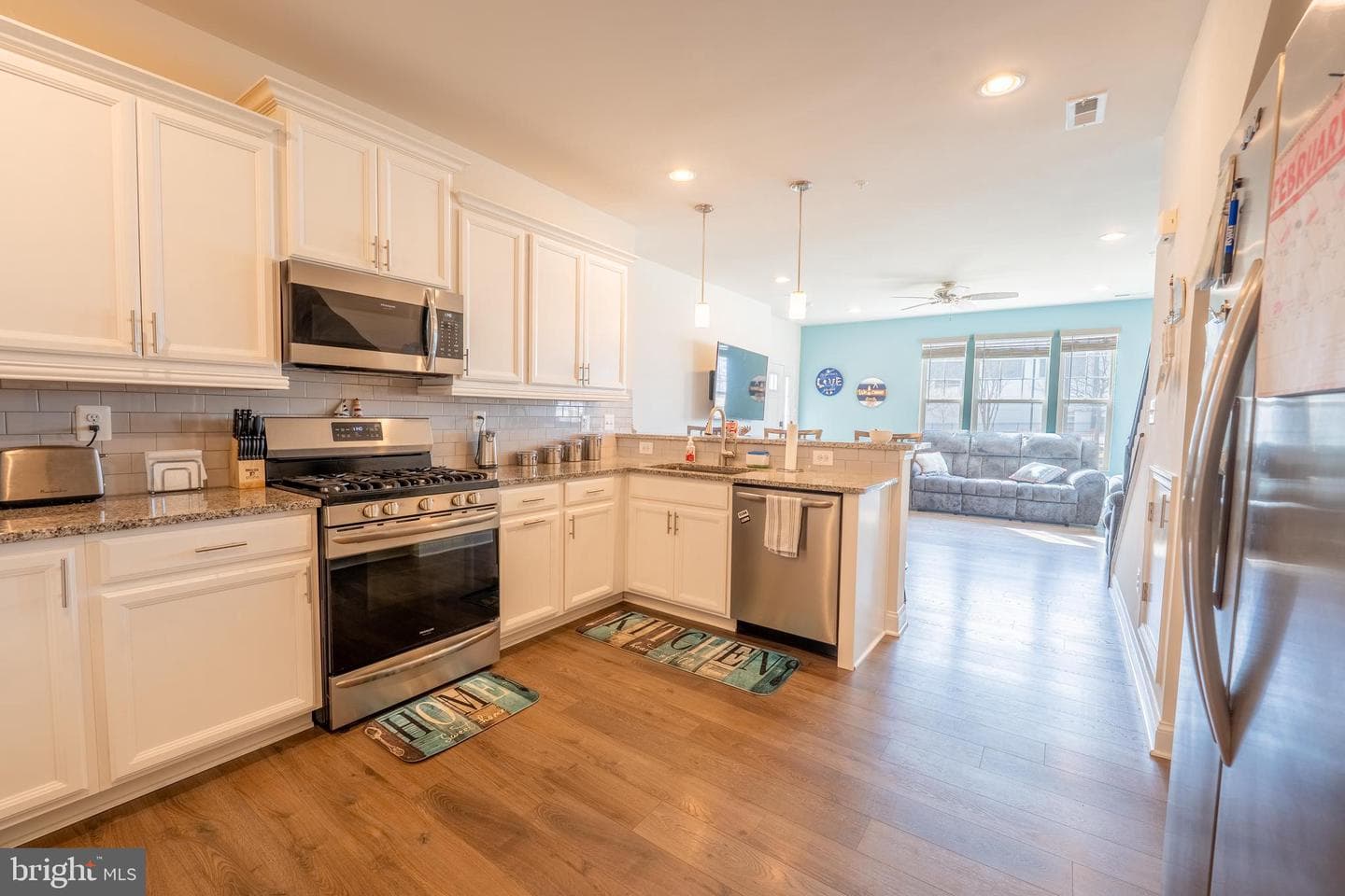 7070 Executive Way photo 9