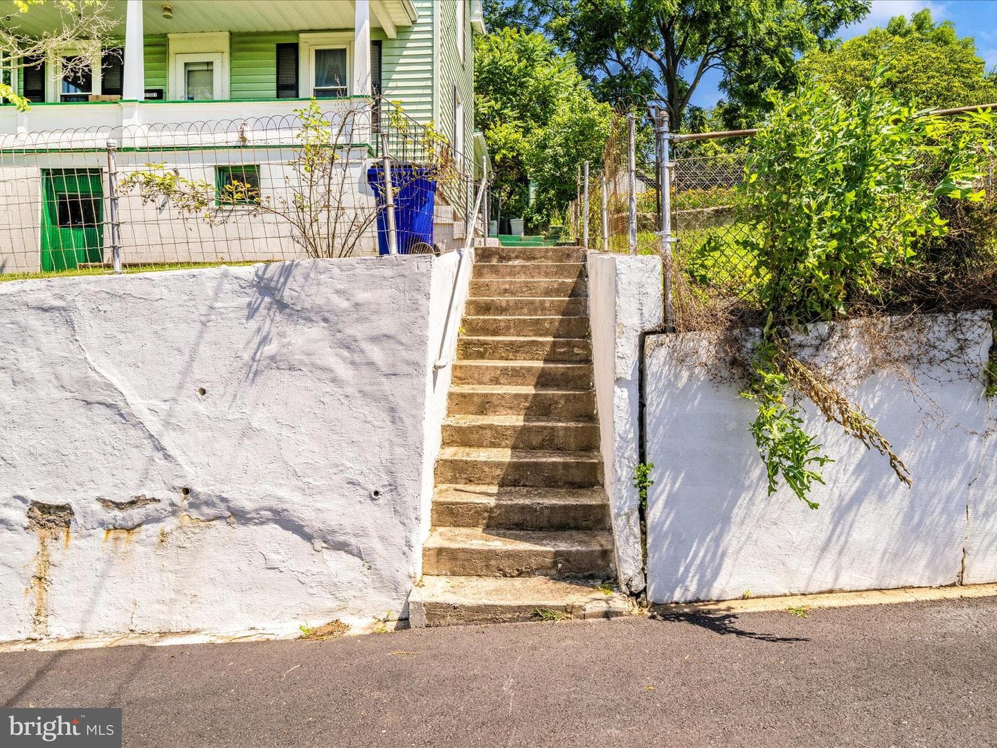 7 W B Street photo 48