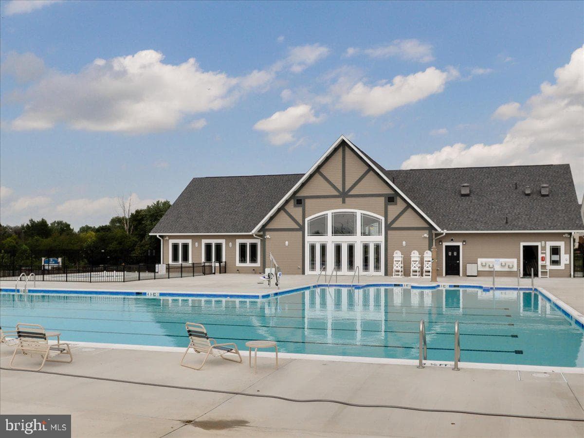 6490 Calverton Drive #201 photo 35