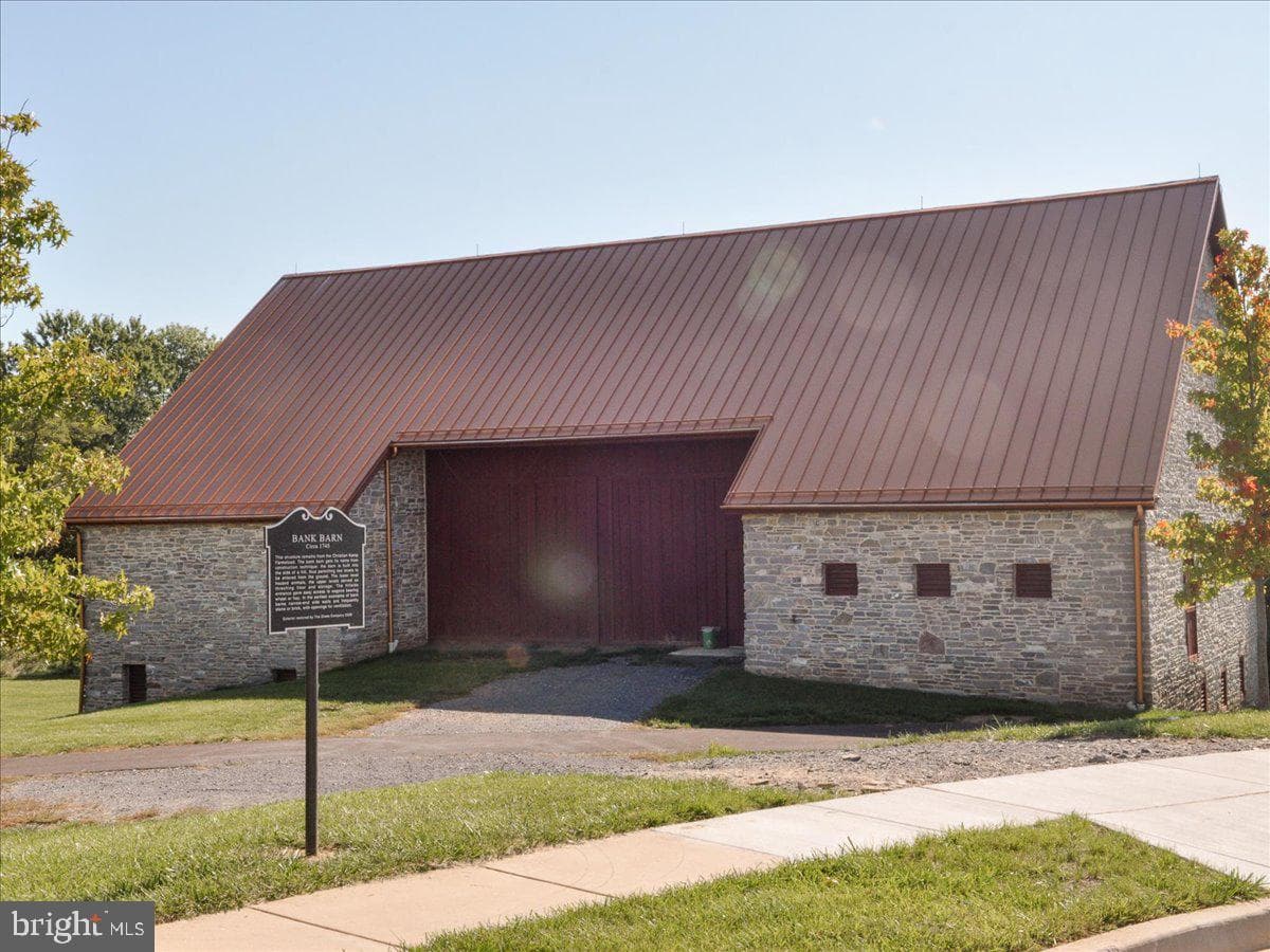 6490 Calverton Drive #201 photo 38