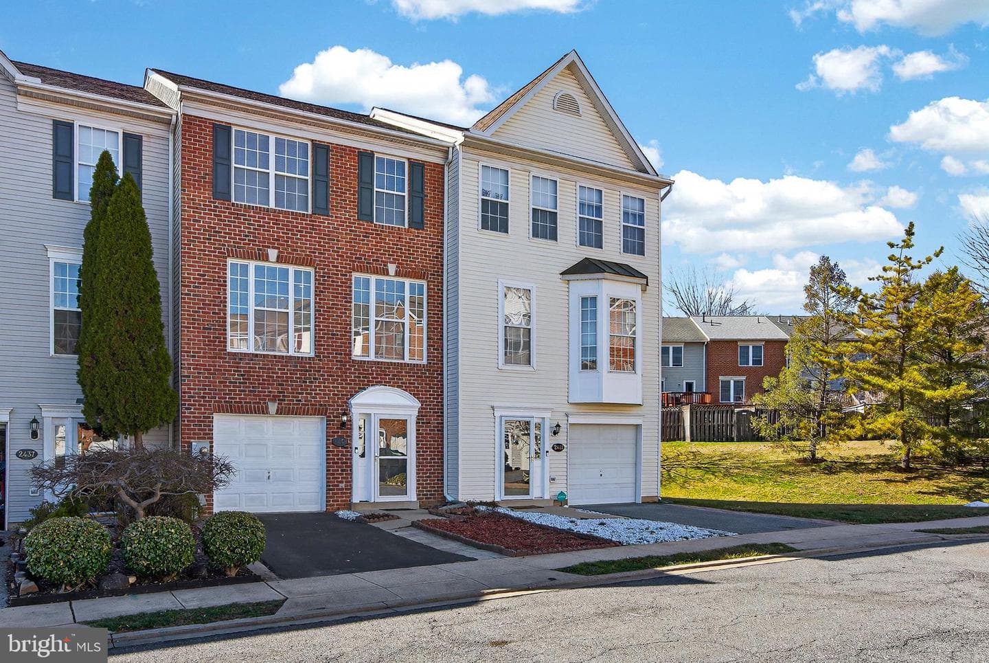 2439 Wynfield Court photo 2