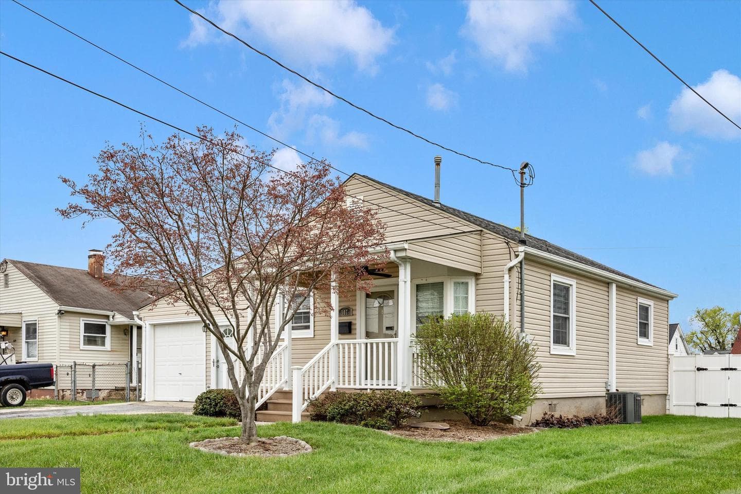 307 Redwood Avenue photo 23