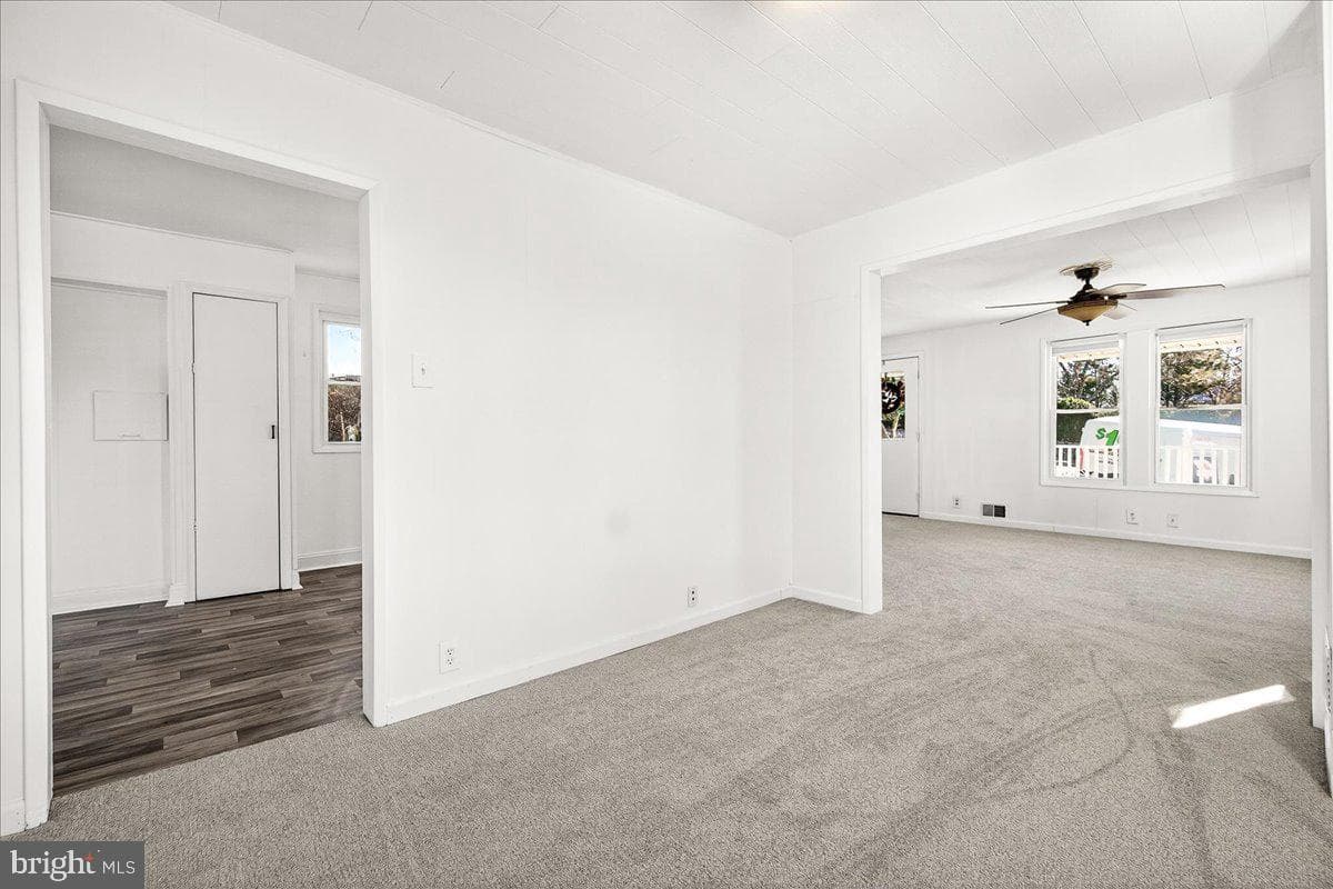 801 N Maple Avenue photo 11