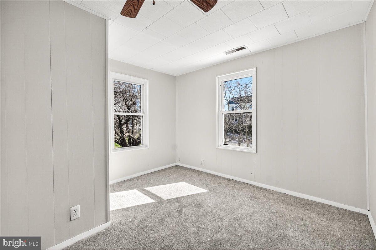 801 N Maple Avenue photo 24