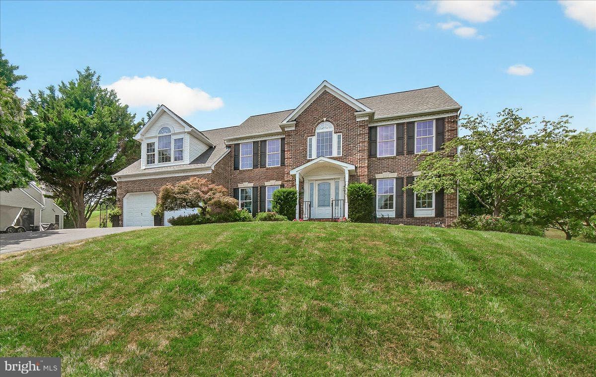 4042 Lomar photo 1