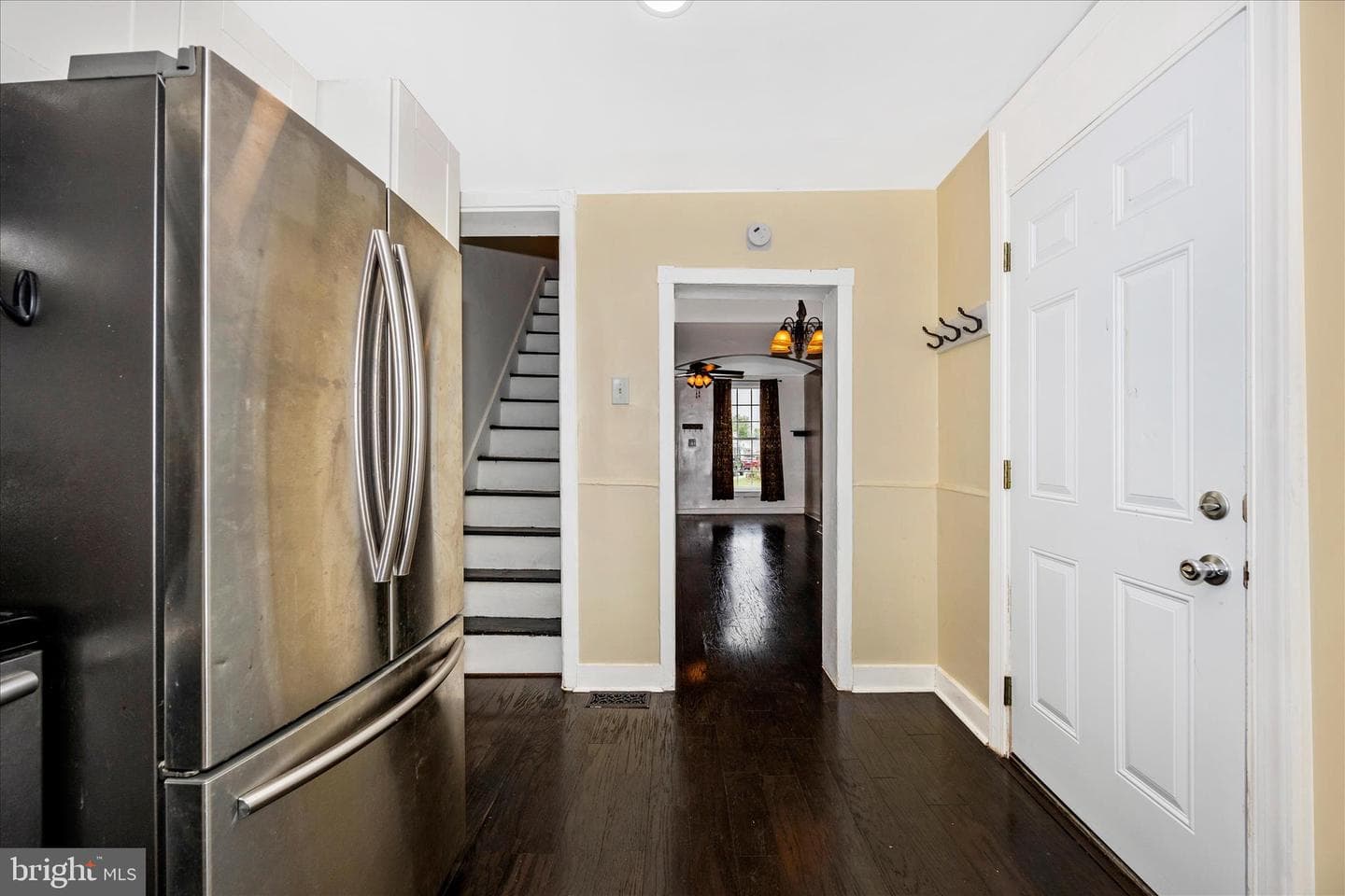 467 W South Street photo 16
