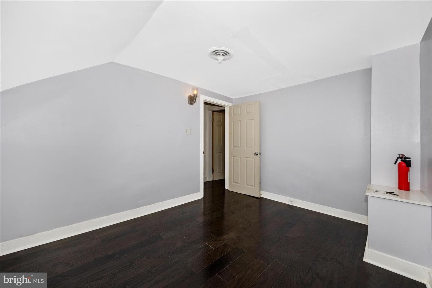 467 W South Street photo 30