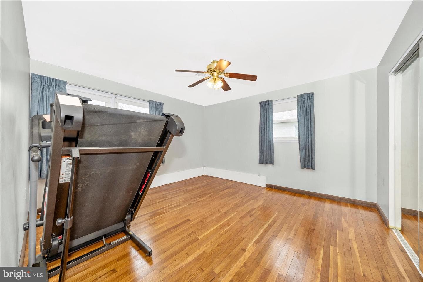 411 9th Avenue photo 28