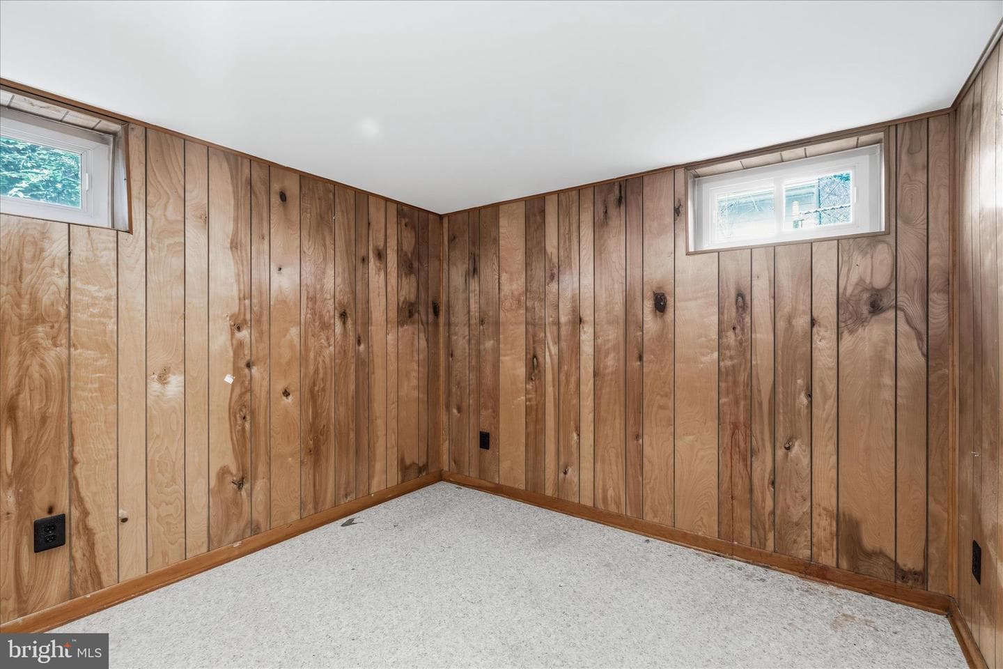 615 Taney Avenue photo 34