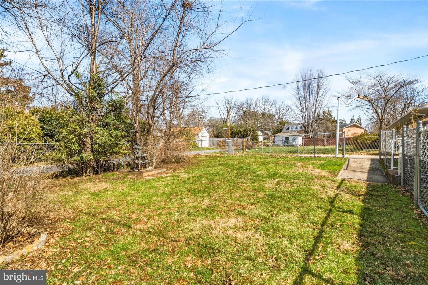 615 Taney Avenue photo 39