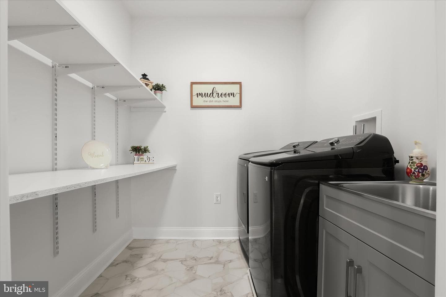 9079 Dawn Court photo 27