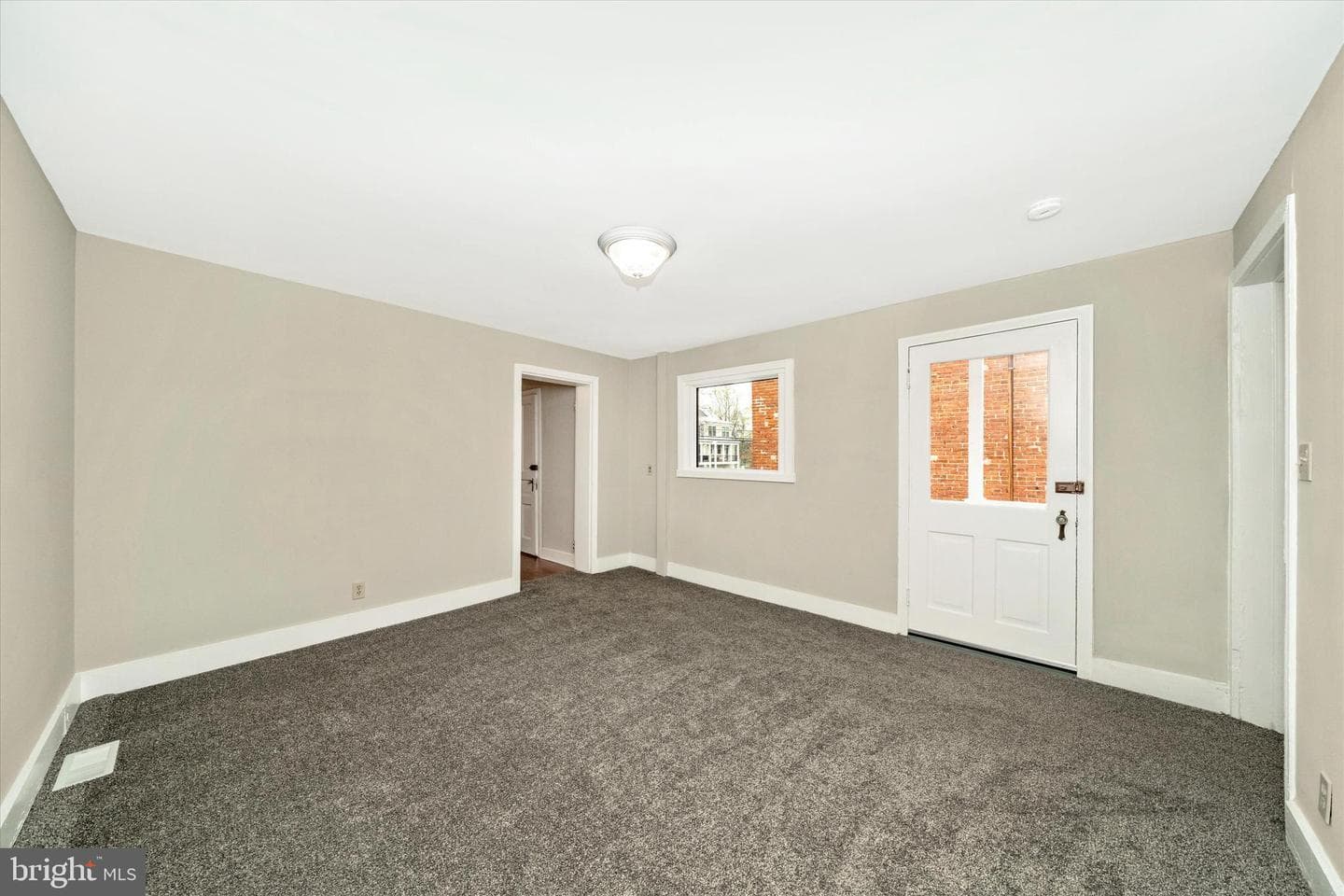 129 Fourth Street photo 30