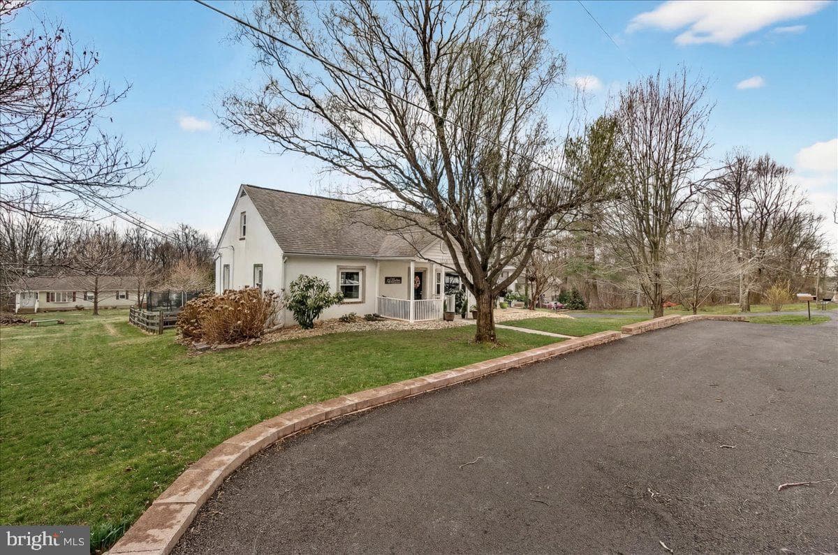 7201 Mountain Church Road photo 4