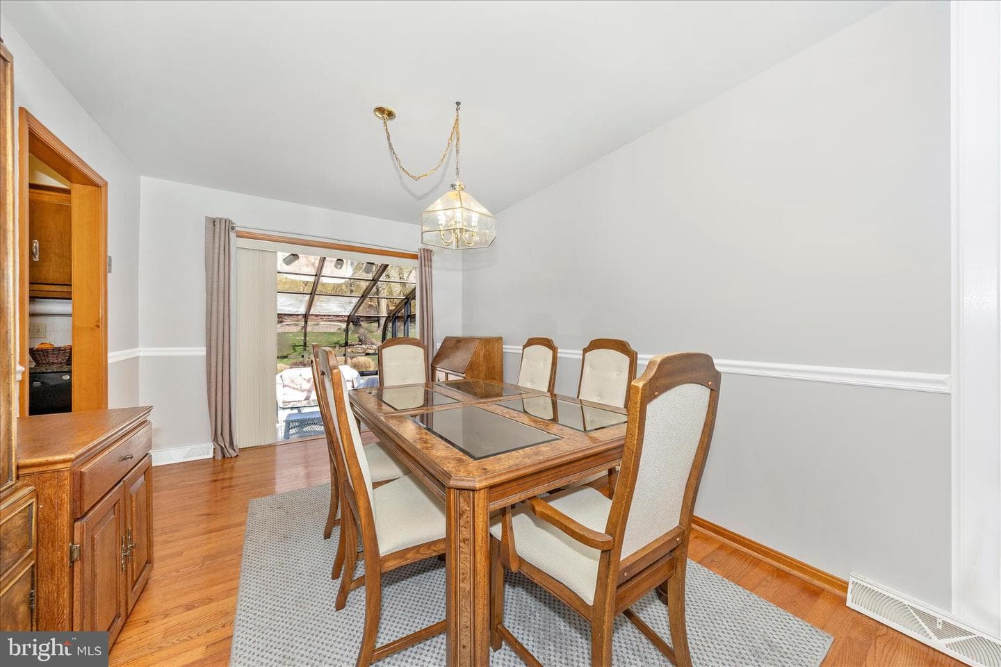 4614 Pinewood Trail photo 8