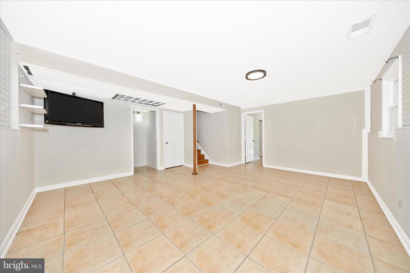 1606 Wise Road photo 40