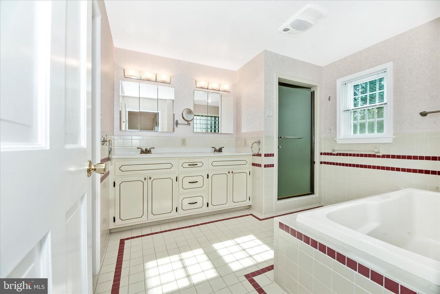 8234 Glendale Drive photo 37