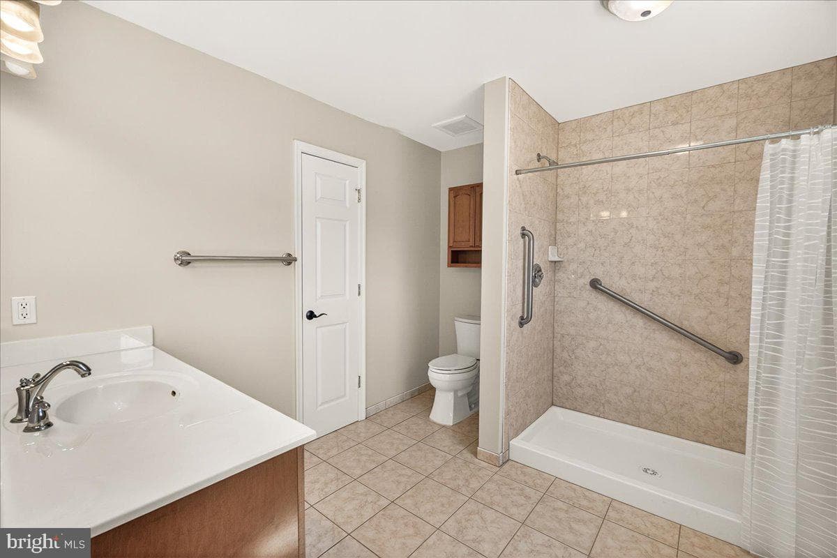 13789 Blythedale photo 29