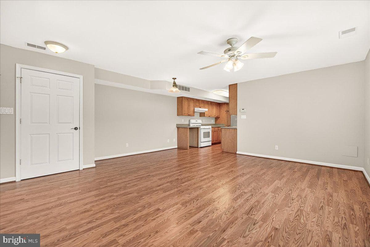 13789 Blythedale photo 44